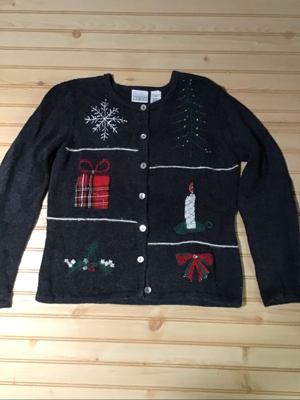 Villager Charcoal Gray Patchwork Embroidered‎ Snowflake Christmas Sweater Medium